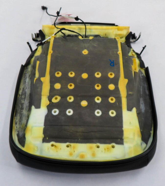 Thumbnail 5: 2009 BMW Z4 (E89) RIGHT PASSENGER LOWER BOTTOM HEATED SEAT CUSHION (BLACK)