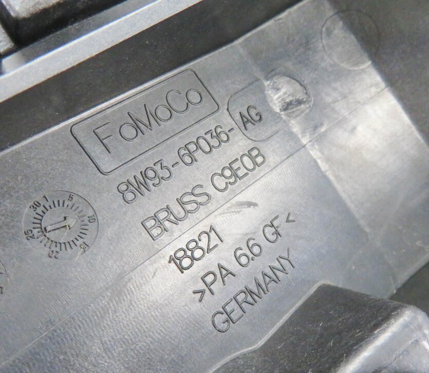 Thumbnail 6: 10-12 RANGE ROVER SPORT (L320 L322 L494 L405) 5.0L V8 - RIGHT ENGINE VALVE COVER