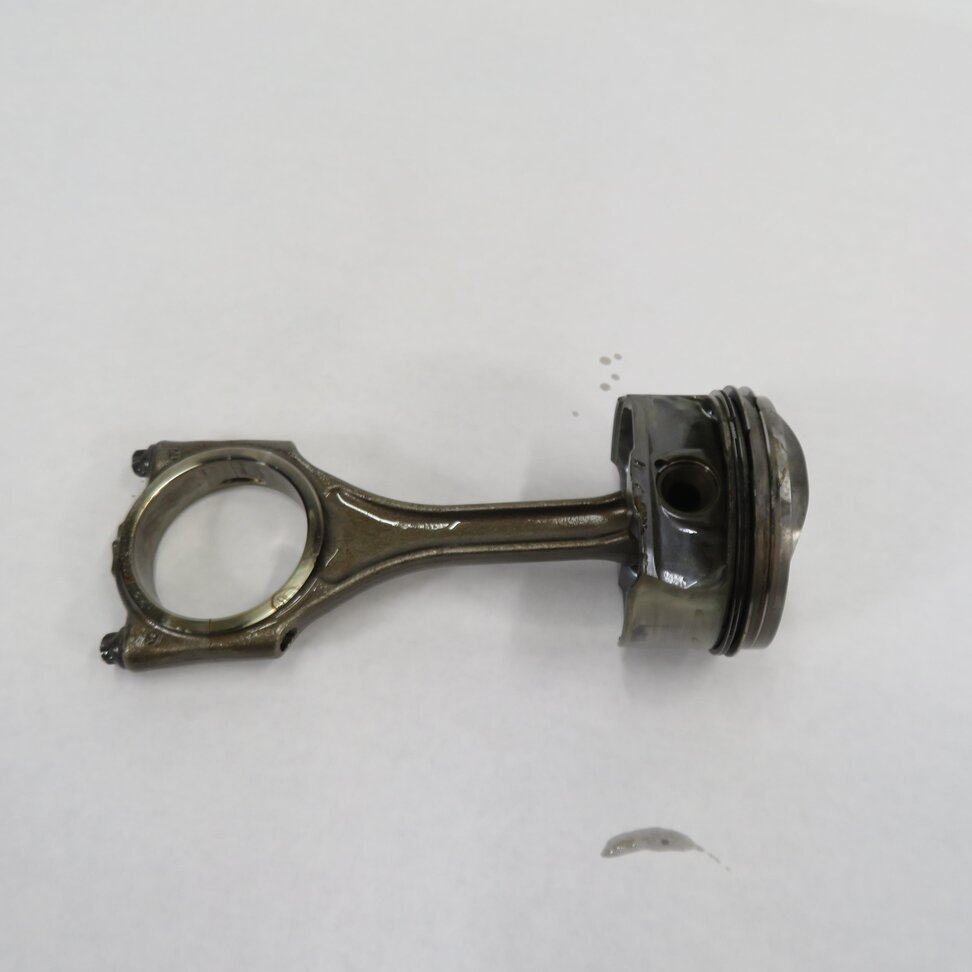 Thumbnail 3: 08-12 AUDI A4 A5 A6 Q5 (B8 8K 8T 8R C7) 3.2L FSI ENGINE - RIGHT PISTON w/ ROD