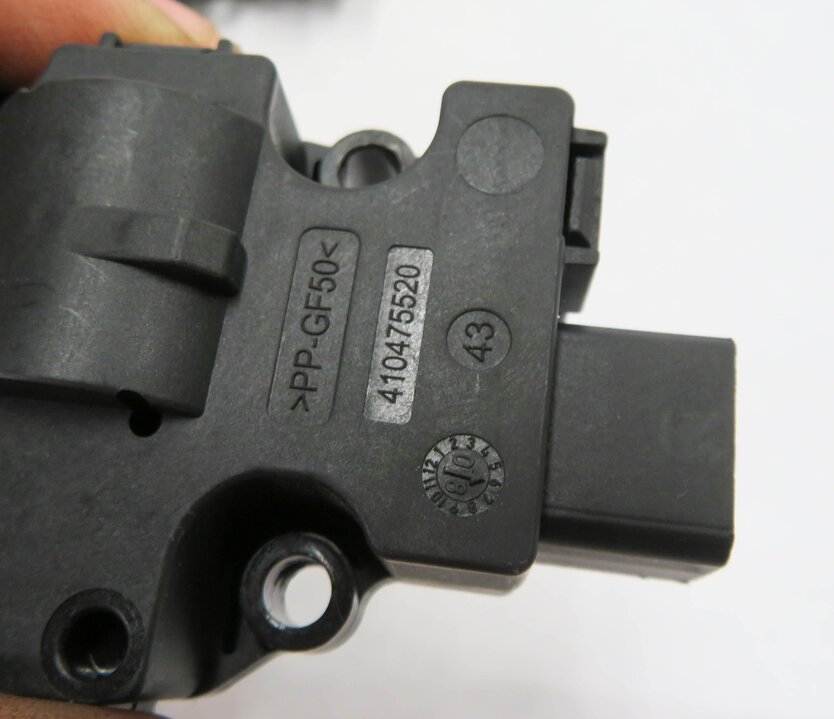 Thumbnail 8: 2009 AUDI A4 (B8 8K) HVAC HEATER A/C BLEND DOOR SERVO ACTUATOR MOTOR