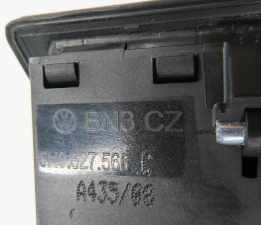 Thumbnail 6: 2009 AUDI A4 (B8 8K) REAR TRUNK RELEASE HANDLE w/ BACKUP REVERSE CAMERA