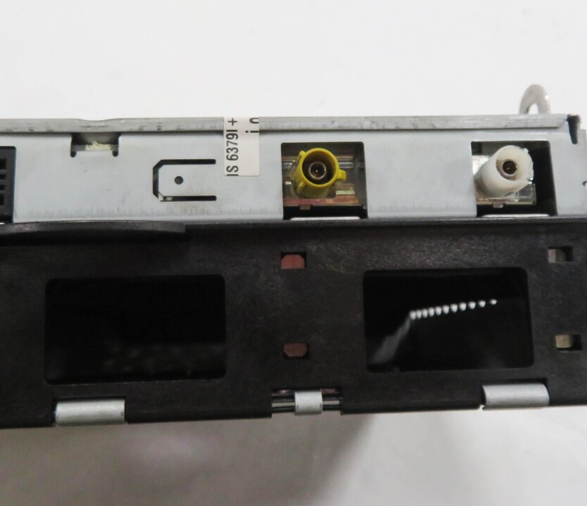 Thumbnail 6: 2009 AUDI A4 (B8 8K) RADIO RECEIVER MODULE (BECKER)