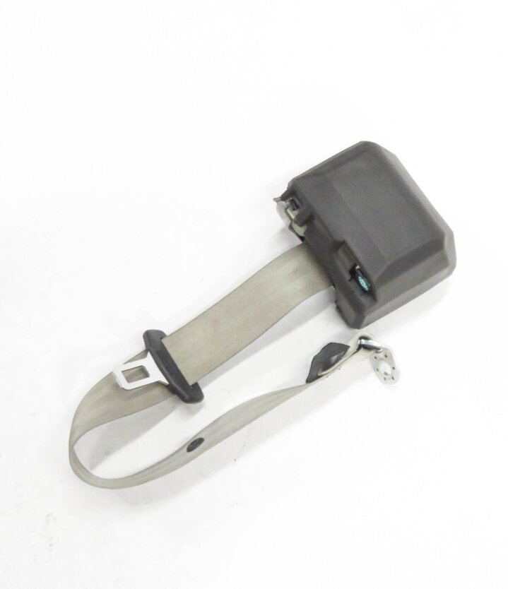 2009 AUDI A4 (B8 8K) RIGHT REAR SEATBELT RETRACTOR (GRAY)
