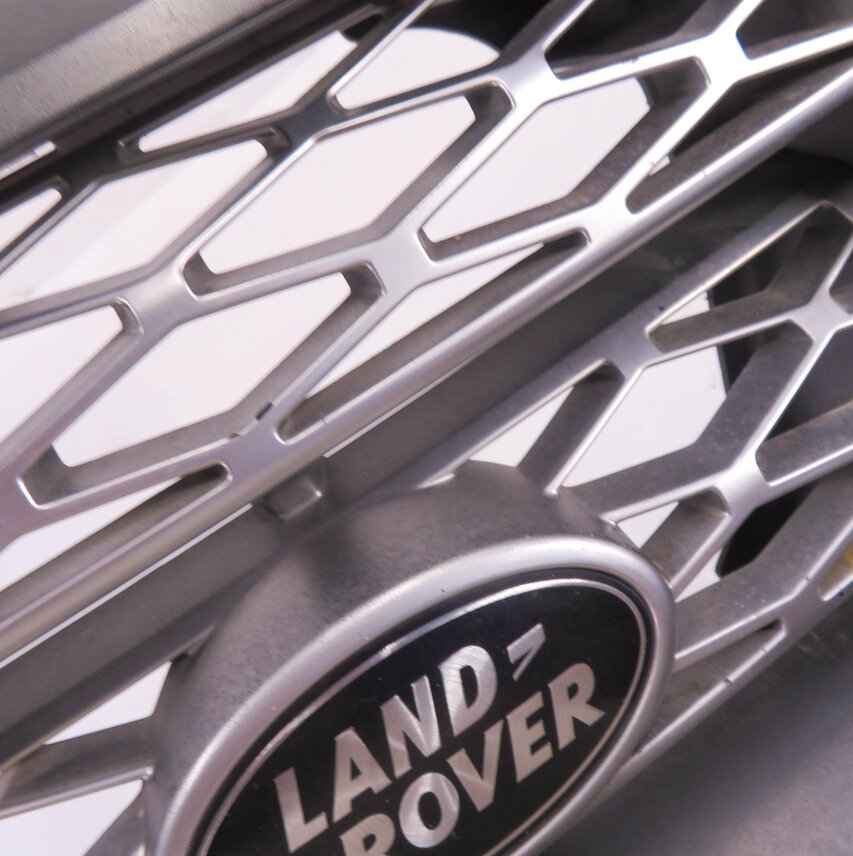 Thumbnail 9: 2010-2011 RANGE ROVER SPORT (L320) FRONT UPPER HOOD VENT GRILLE