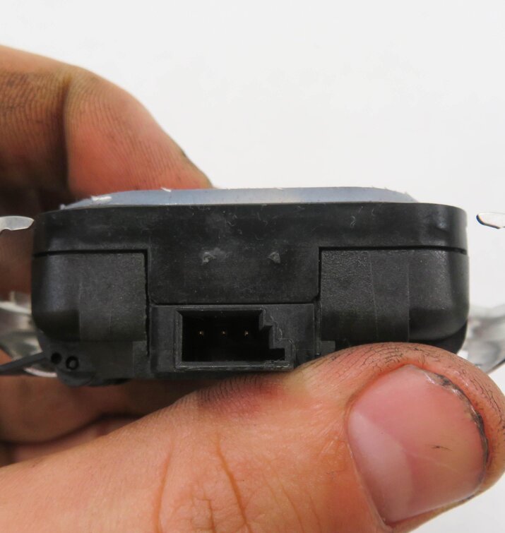 Thumbnail 5: 10-16 RANGE ROVER SPORT LR2 LR4 (L320 L322) RAIN WATER SOLAR LIGHT SENSOR (RLS)