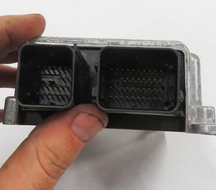 Thumbnail 5: 2010-2013 LAND ROVER LR4 RANGE ROVER SPORT (L320) SRS BAG CONTROL MODULE