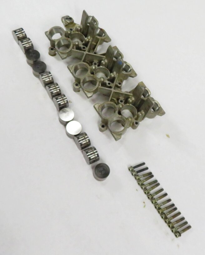 2000 PORSCHE BOXSTER (986) 2.7L M96 ENGINE - CAMSHAFT FOLLOWER HOUSING
