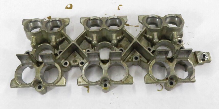 Thumbnail 4: 2000 PORSCHE BOXSTER (986) 2.7L M96 ENGINE - CAMSHAFT FOLLOWER HOUSING