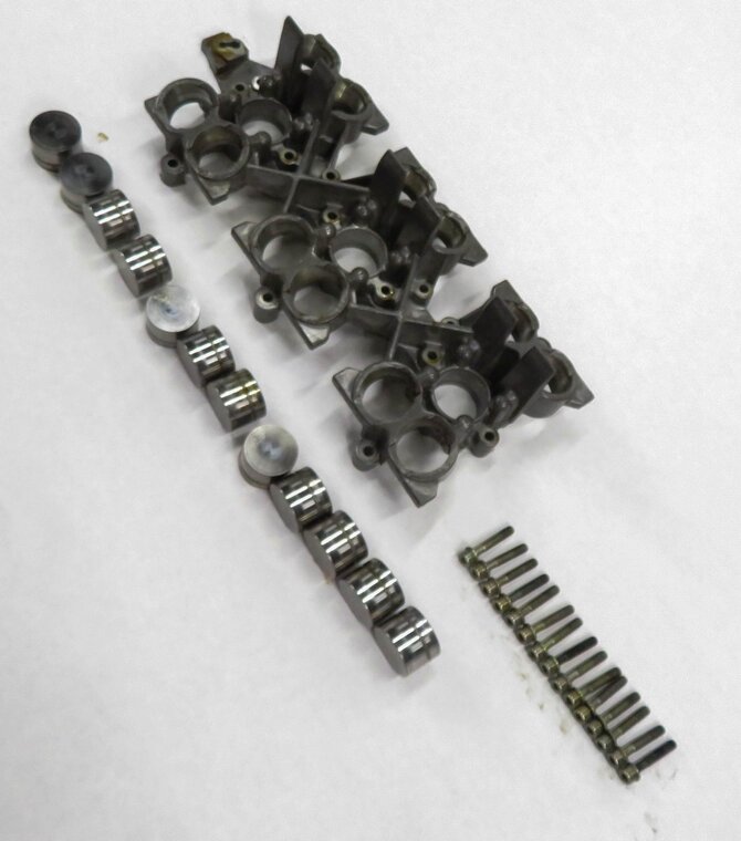 2000 PORSCHE BOXSTER (986) 2.7L M96 ENGINE - CAMSHAFT FOLLOWER HOUSING