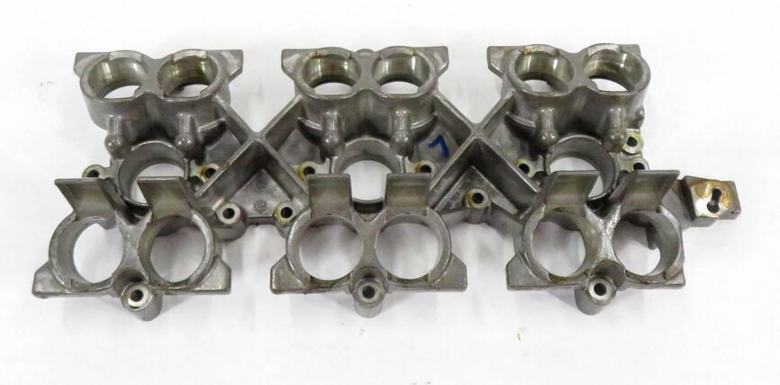 Thumbnail 4: 2000 PORSCHE BOXSTER (986) 2.7L M96 ENGINE - CAMSHAFT FOLLOWER HOUSING