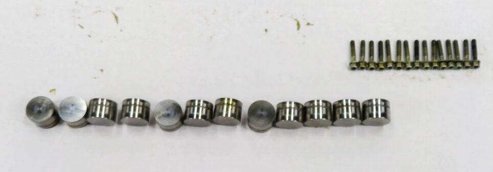 Thumbnail 8: 2000 PORSCHE BOXSTER (986) 2.7L M96 ENGINE - CAMSHAFT FOLLOWER HOUSING