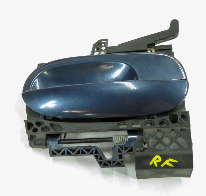 Thumbnail 2: 03-08 BMW Z4 (E85) RIGHT FRONT PASSENGER DOOR HANDLE (TOLEDO BLUE METALLIC 482)