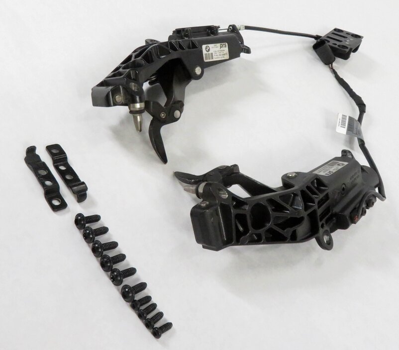Thumbnail 1: 2003 BMW Z4 (E85) LEFT & RIGHT CONVERTIBLE TOP LATCH SET-2