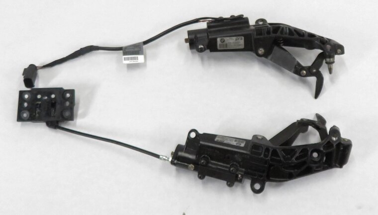 Thumbnail 3: 2003 BMW Z4 (E85) LEFT & RIGHT CONVERTIBLE TOP LATCH SET-2