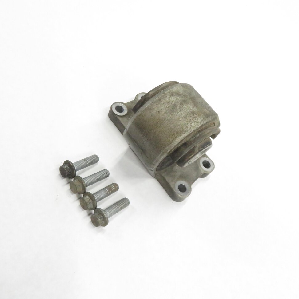 2012 LAND ROVER LR4 - REAR TRANSMISSION MOUNT MOUNTING BRACKET