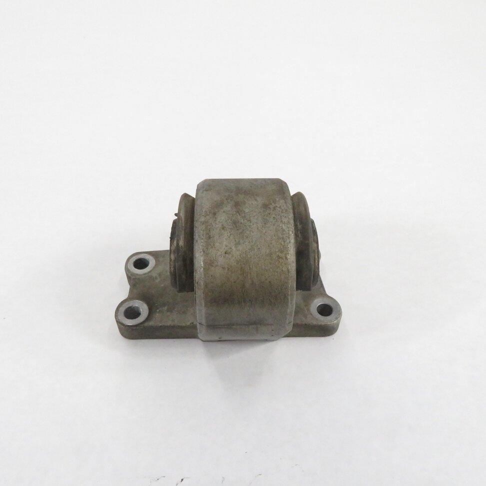 Thumbnail 2: 2012 LAND ROVER LR4 - REAR TRANSMISSION MOUNT MOUNTING BRACKET