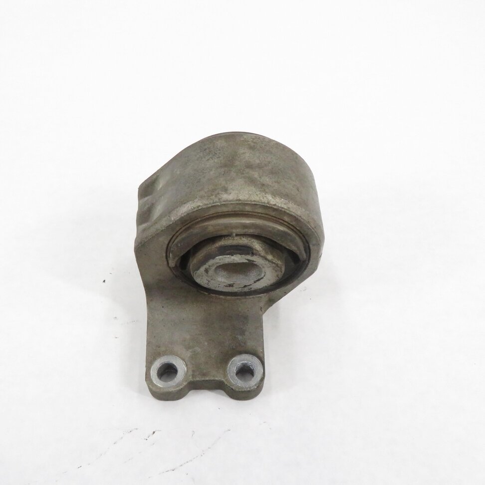 Thumbnail 3: 2012 LAND ROVER LR4 - REAR TRANSMISSION MOUNT MOUNTING BRACKET