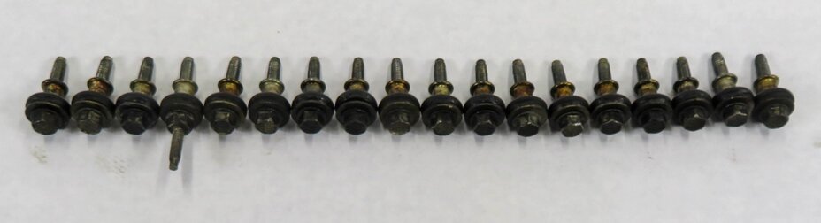 Thumbnail 7: 2010-2018 RANGE ROVER / SPORT (L320 L322 L494 L405) 5.0L V8 - LEFT VALVE COVER