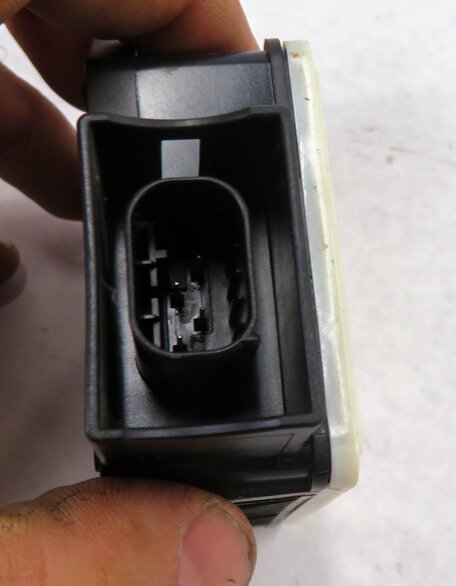 Thumbnail 5: 2012 LAND ROVER LR4 - YAW SPEED ACCELERATION TURN RATE STABILITY SENSOR