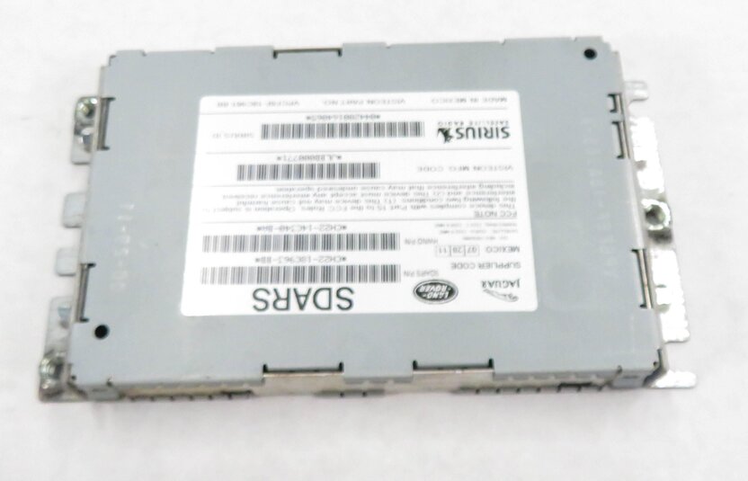 Thumbnail 4: 2012 LAND ROVER LR4 - SIRIUS SATELLITE RADIO RECEIVER CONTROL MODULE
