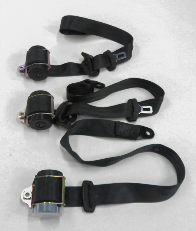 Thumbnail 3: 2012 LAND ROVER LR4 - REAR 2nd SECOND ROW SEAT SEATBELT RETRACTOR SET-3 (BLACK)