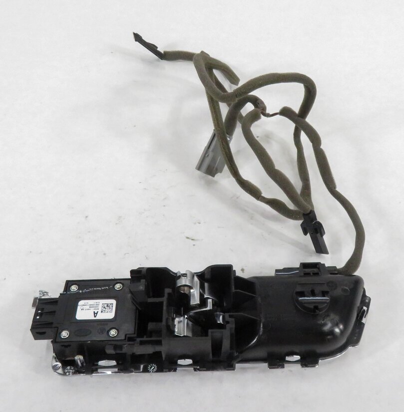 Thumbnail 5: 10-16 LR4 RANGE ROVER SPORT (L320) RIGHT FRONT PASSENGER INTERIOR DOOR HANDLE