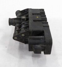 Thumbnail 3: 2012 LAND ROVER LR4 - LEFT DRIVER REAR AIR SUSPENSION VALVE BLOCK
