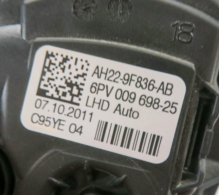 Thumbnail 6: 2012 LAND ROVER LR4 - GAS PEDAL FUEL THROTTLE ACCELERATOR FOOT PEDAL