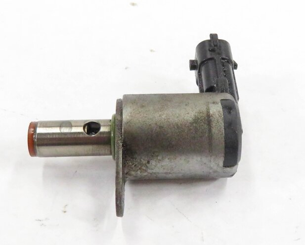 Thumbnail 3: 2012 LAND ROVER LR4 - 5.0L AJ133 V8 ENGINE OIL FLUID PRESSURE SOLENOID