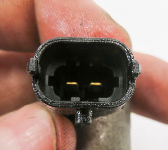 Thumbnail 5: 2012 LAND ROVER LR4 - 5.0L AJ133 V8 ENGINE OIL FLUID PRESSURE SOLENOID