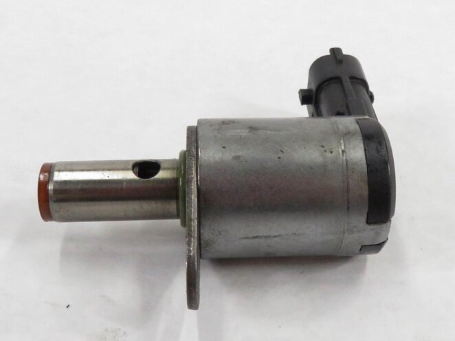 Thumbnail 3: 2012 LAND ROVER LR4 - 5.0L AJ133 V8 ENGINE OIL FLUID PRESSURE SOLENOID