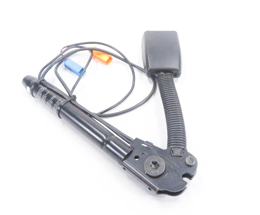 Thumbnail 4: 2005-2006 RANGE ROVER SPORT (L320) / LR3 - RIGHT FRONT SEATBELT BUCKLE RECEIVER