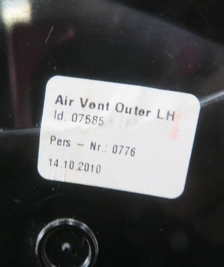 Thumbnail 6: 2011 RANGE ROVER SPORT (L320) LEFT FRONT DRIVER DASH OUTER HEATER A/C AIR VENT