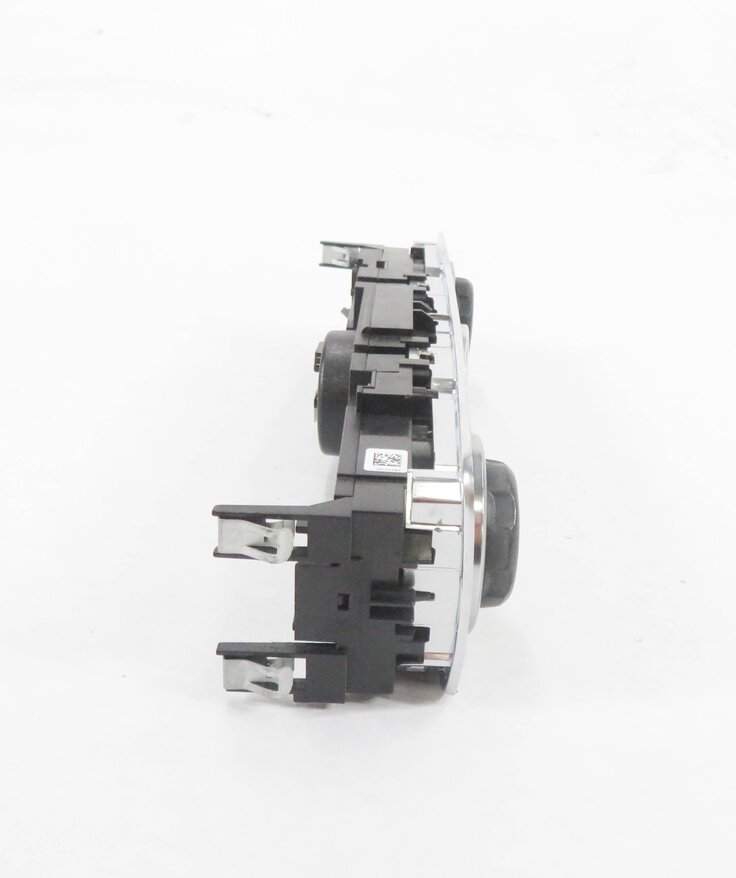 Thumbnail 4: 2011 RANGE ROVER SPORT (L320) RADIO STEREO NAVIGATION SWITCH BUTTON PANEL