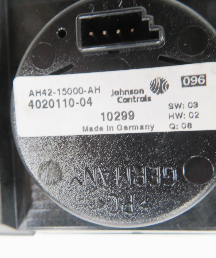 Thumbnail 6: 2011 RANGE ROVER SPORT (L320) RADIO STEREO NAVIGATION SWITCH BUTTON PANEL
