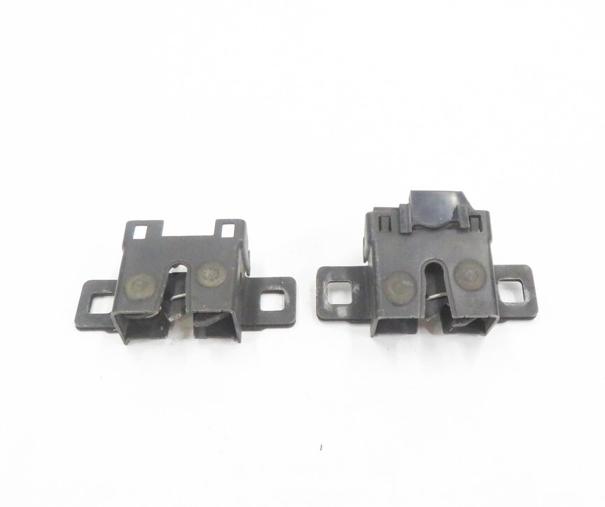 Thumbnail 2: 2011 RANGE ROVER SPORT (L320) FRONT LEFT & RIGHT LOWER HOOD LATCH SET-2