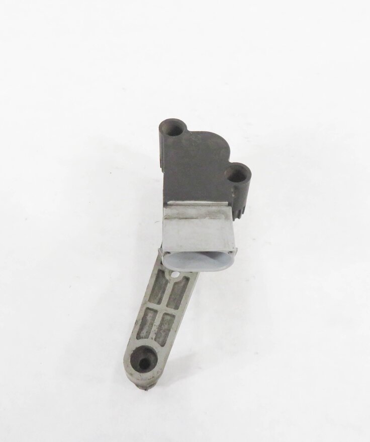 Thumbnail 4: 2011 RANGE ROVER SPORT (L320) RIGHT FRONT SUSPENSION HEIGHT LEVEL SENSOR
