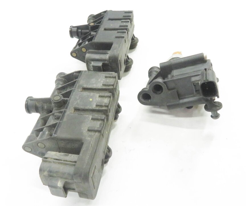 Thumbnail 4: 2011 RANGE ROVER SPORT (L320) AIR SUSPENSION PRESSURE VALVE BLOCK SET-3