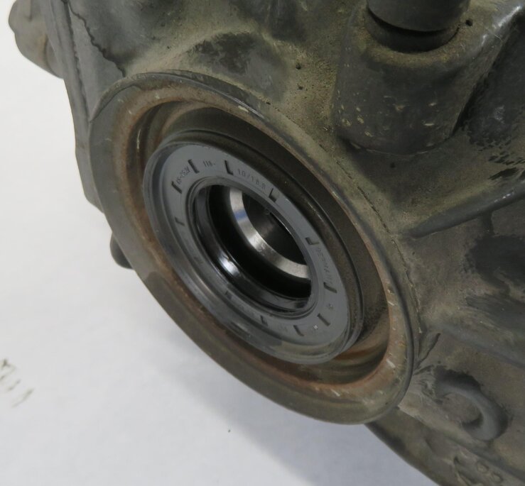 Thumbnail 7: 2010 MERCEDES S400 (W221) HYBRID - REAR DIFFERENTIAL GEAR CARRIER (3.07 RATIO)