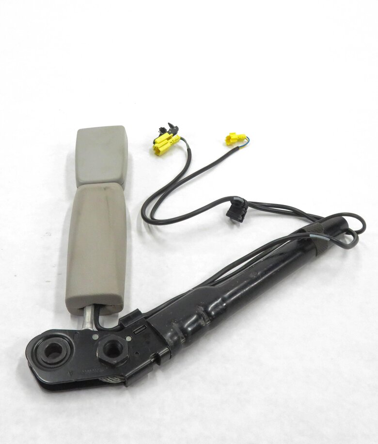Thumbnail 4: 2008-2014 MERCEDES CL550 CL600 S550 S600 - LEFT FRONT SEATBELT RECEIVER (GRAY)