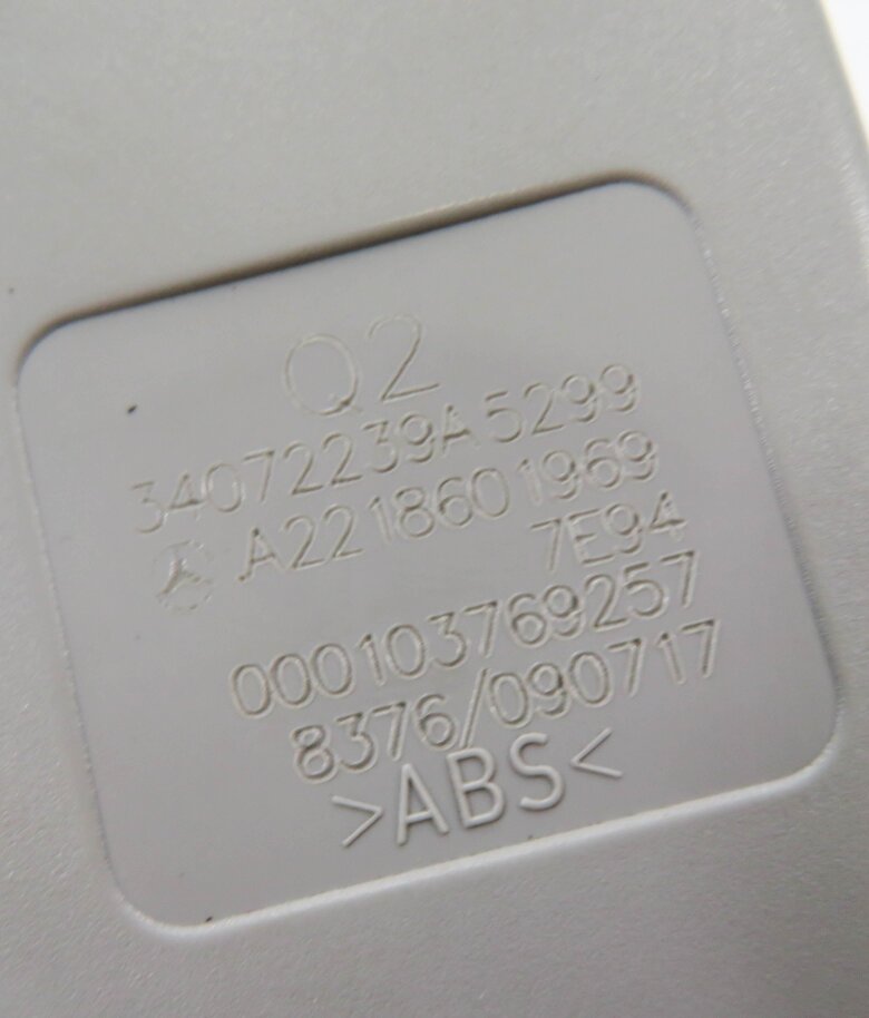 Thumbnail 6: 2008-2014 MERCEDES CL550 CL600 S550 S600 - LEFT FRONT SEATBELT RECEIVER (GRAY)