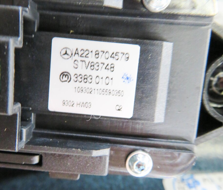 Thumbnail 7: 2010 MERCEDES BENZ S400 (W221) RIGHT FRONT PASSENGER DOOR WINDOW SWITCH (GRAY)