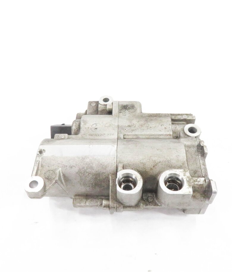 Thumbnail 4: 2010 MERCEDES BENZ S400 (W221) HYBRID - TRANSMISSION CONVERTER HOUSING OIL PUMP