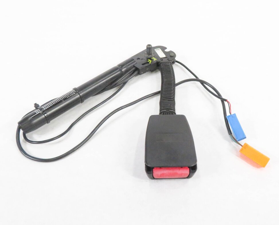 Thumbnail 5: 2005-2006 RANGE ROVER SPORT (L320) / LR3 - RIGHT FRONT SEATBELT BUCKLE RECEIVER