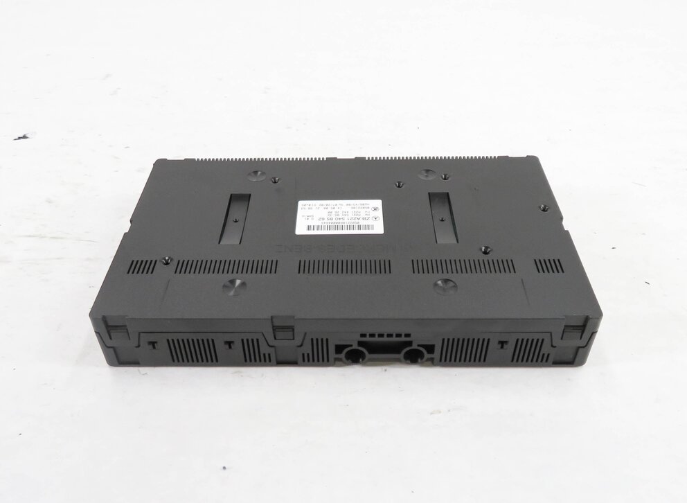 Thumbnail 3: 2009 MERCEDES BENZ S550 (W221) REAR SIGNAL ACQUISITION CONTROL MODULE (SAM)