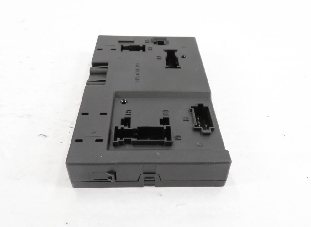 Thumbnail 6: 2009 MERCEDES BENZ S550 (W221) REAR SIGNAL ACQUISITION CONTROL MODULE (SAM)