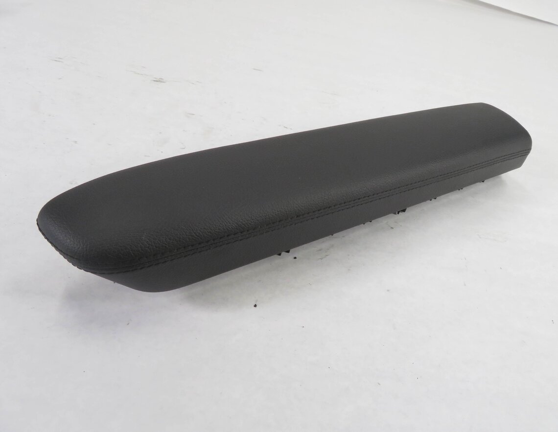 2009 MERCEDES BENZ S550 (W221) LEFT REAR DOOR ARMREST (BLACK LEATHER 201A)