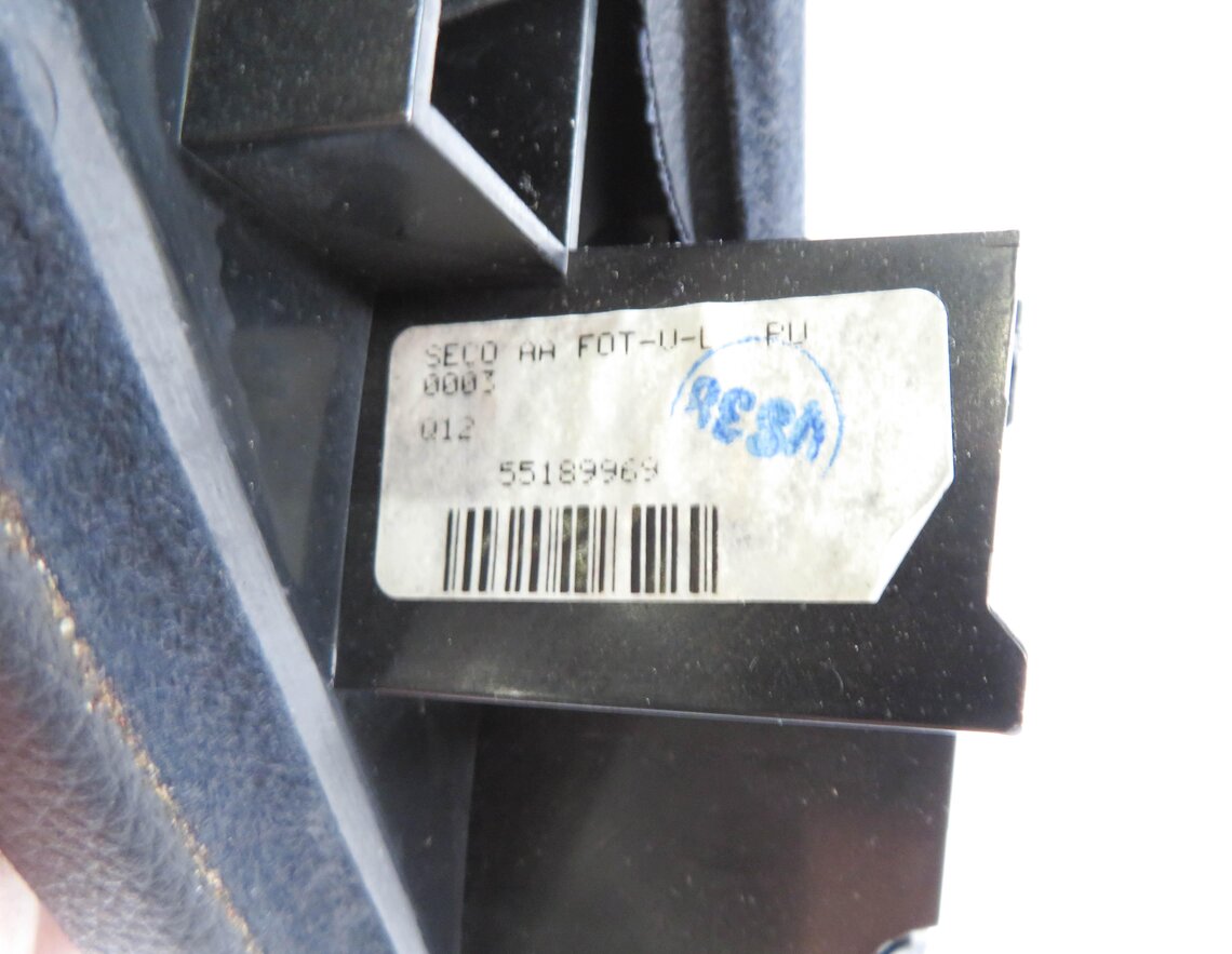 Thumbnail 6: 2009 MERCEDES BENZ S550 (W221) LEFT REAR DOOR ARMREST (BLACK LEATHER 201A)