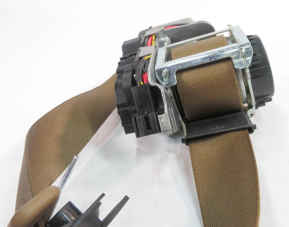Thumbnail 5: 08-10 MERCEDES S450 S550 S600 S63 (W221) RIGHT FRONT SEATBELT RETRACTOR (BROWN)