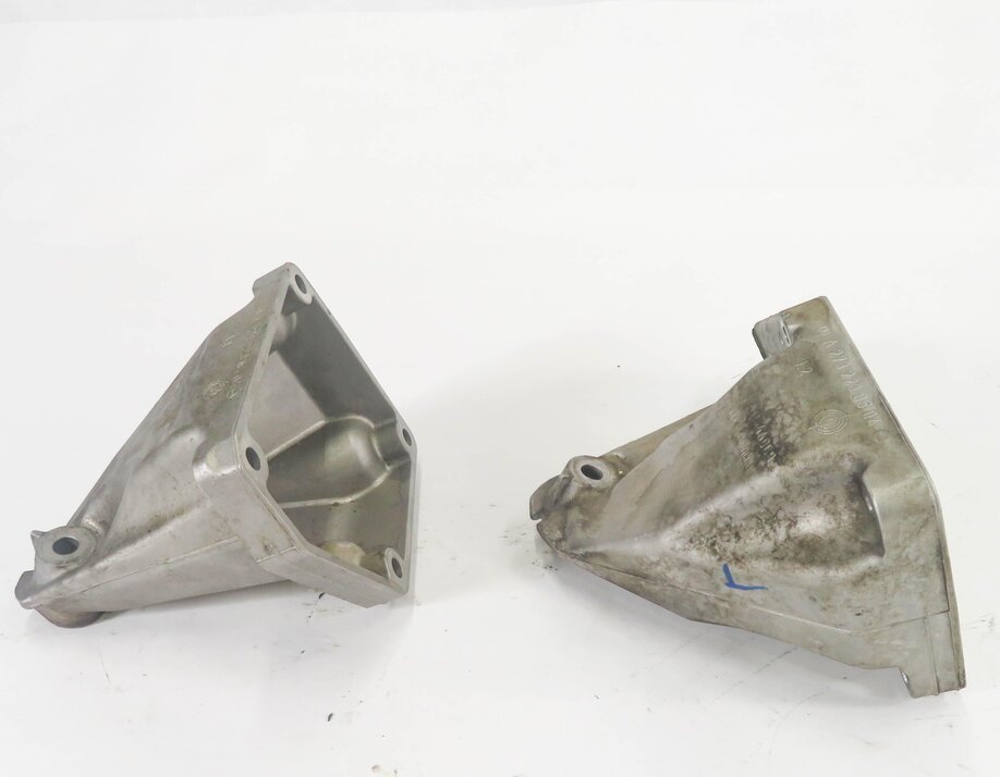 Thumbnail 5: 2009 MERCEDES S550 (W221) 5.5L V8 MOTOR LEFT & RIGHT ENGINE MOUNT BRACKET SET-2